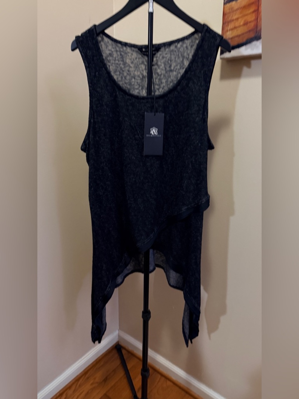 NWT Sz XL Women’s Rock & Republic Shark Bite Hem Tank Top (Black)